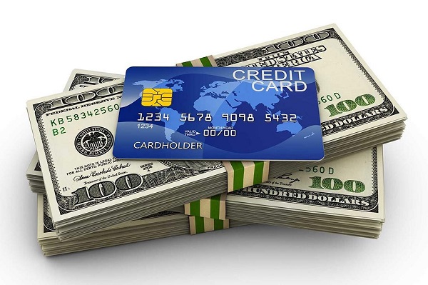 rút tiền mặt từ thẻ tín dụng