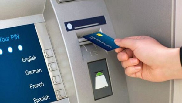 Cách kiểm tra tiền trong tài khoản thẻ ATM tại các trụ ATM 