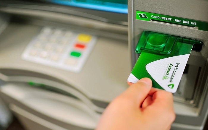 Hướng Dẫn Rút Tiền ATM Vietcombank 