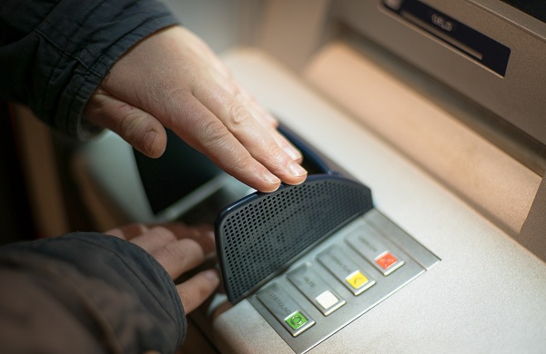 Cách xử lý khi thẻ ATM bị nuốt