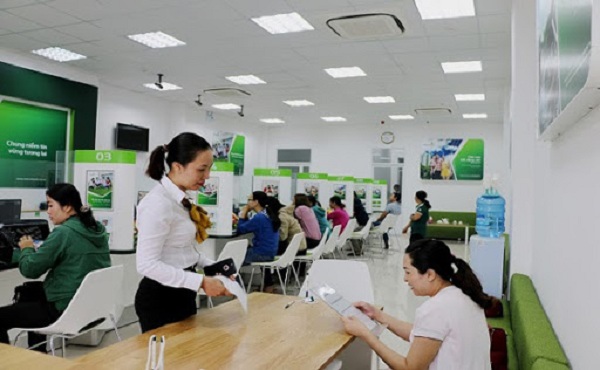 Kiểm tra thông tin tài khoản Vietcombank tại ngân hàng