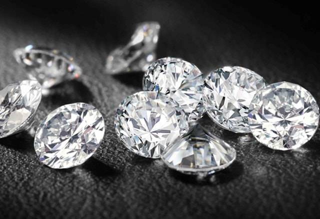 1 carat kim cương bao nhiêu tiền