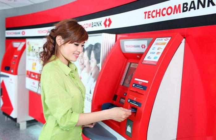 Cách rút tiền thẻ tín dụng Techcombank