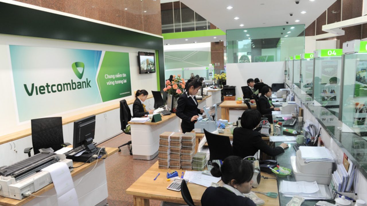Phí đổi tiền mới tại ngân hàng Vietcombank hiện nay là bao nhiêu?