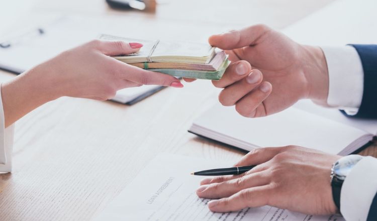 Người tham chiếu trong vay tiền là gì?