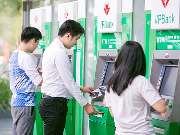 Rút tiền thẻ tín dụng VPBank là gì?